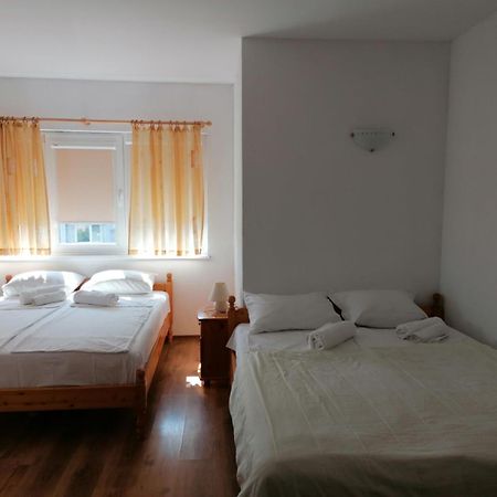 Guest House Sokratovi 奥布佐尔 外观 照片