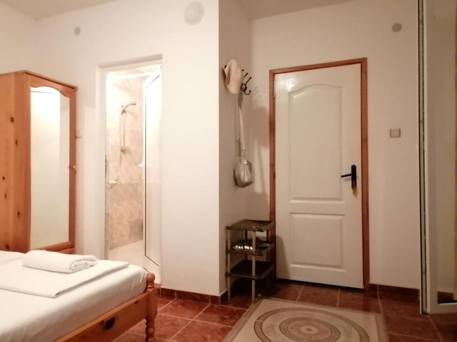 Guest House Sokratovi 奥布佐尔 外观 照片