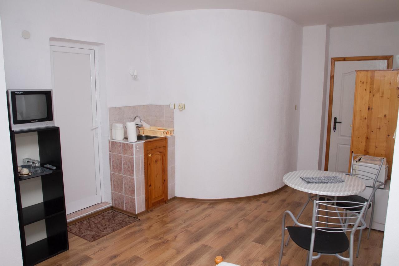 Guest House Sokratovi 奥布佐尔 外观 照片