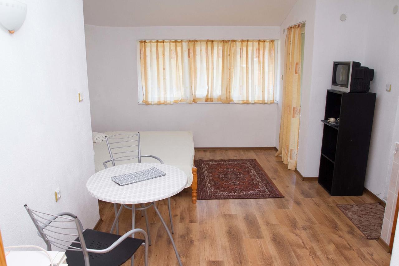 Guest House Sokratovi 奥布佐尔 外观 照片